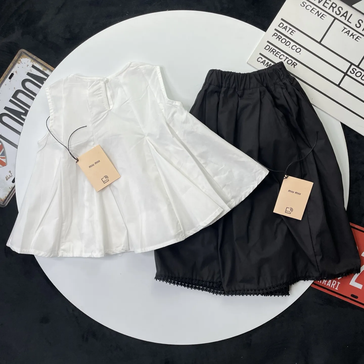 【90-140cm】二点セット デザイン満点 ガーリー カジュアル リボン付き 女の子 タンクトップ+ショートパンツ セット