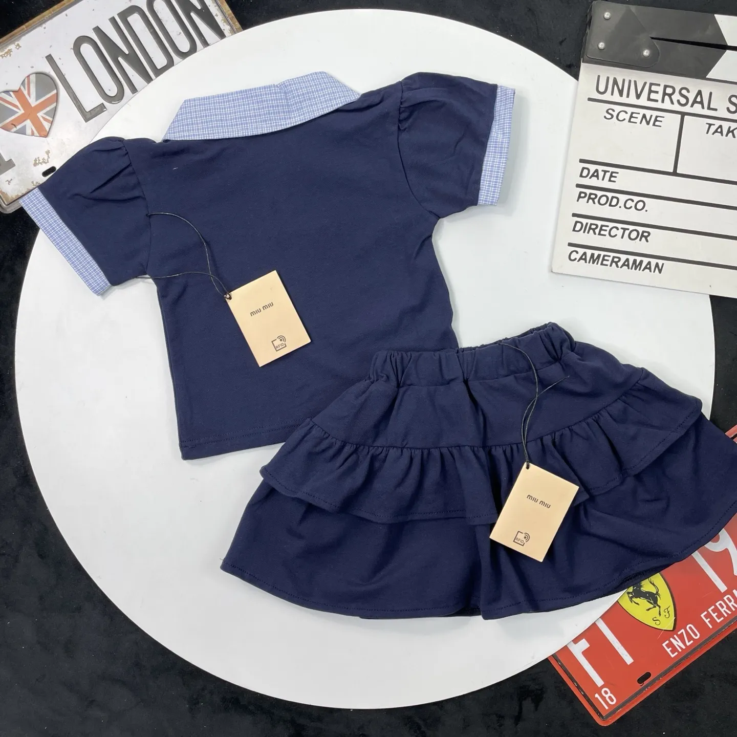 【90-140cm】二点セット 絶対欲しい トレンド  品質満点 カジュアル 女の子 半袖Ｔシャツ+スカート セットアップ