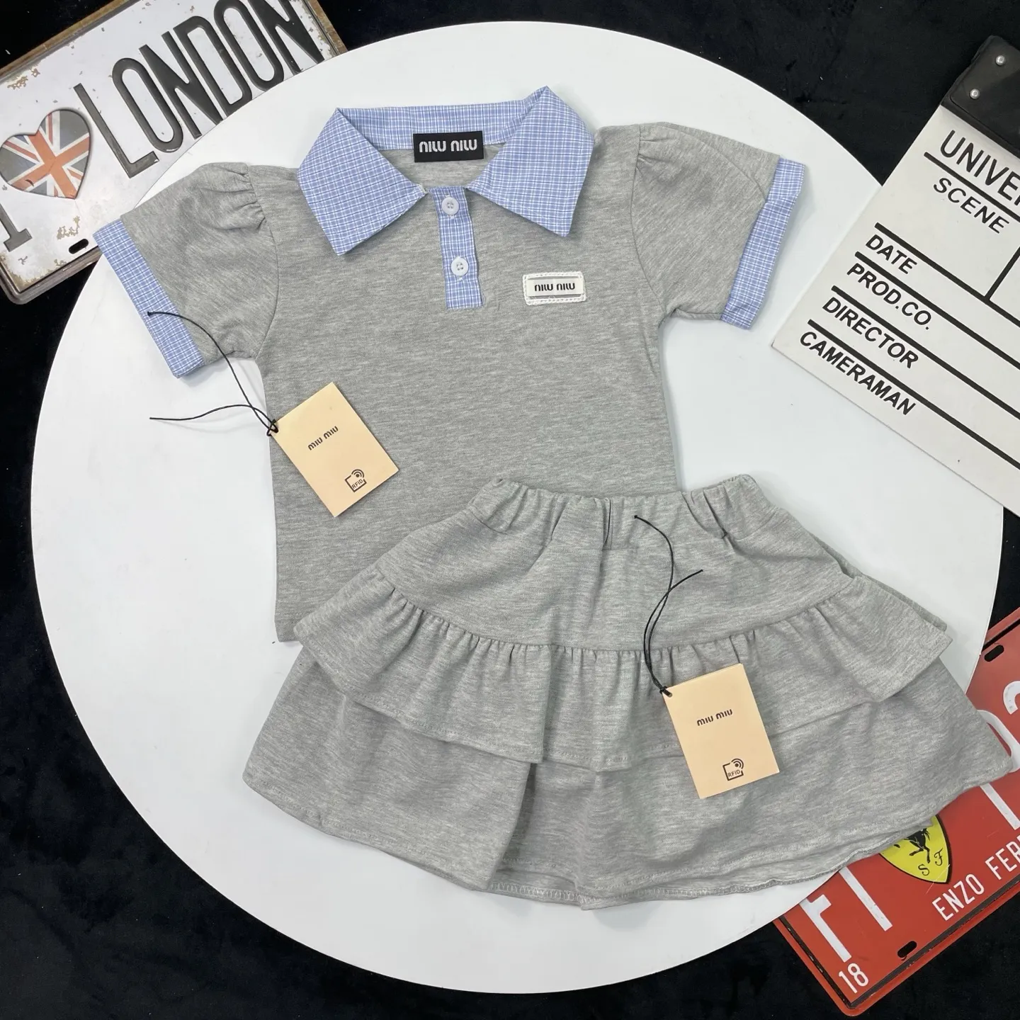 【90-140cm】二点セット 絶対欲しい トレンド  品質満点 カジュアル 女の子 半袖Ｔシャツ+スカート セットアップ