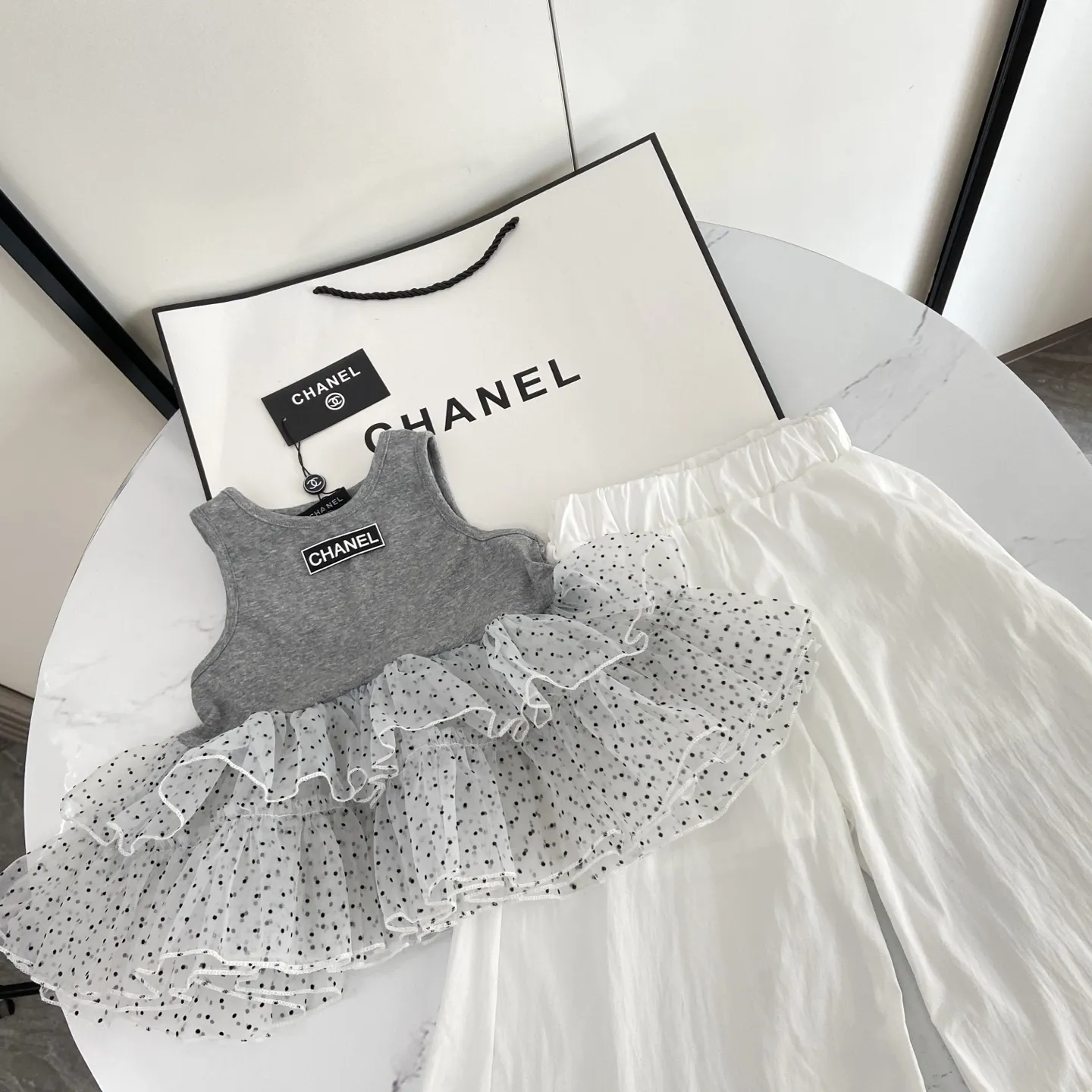 【90-140cm】二点セット オシャレ度高め 大活躍 スウィート 切り替え 女の子 タンクトップ+パンツ セットアップ