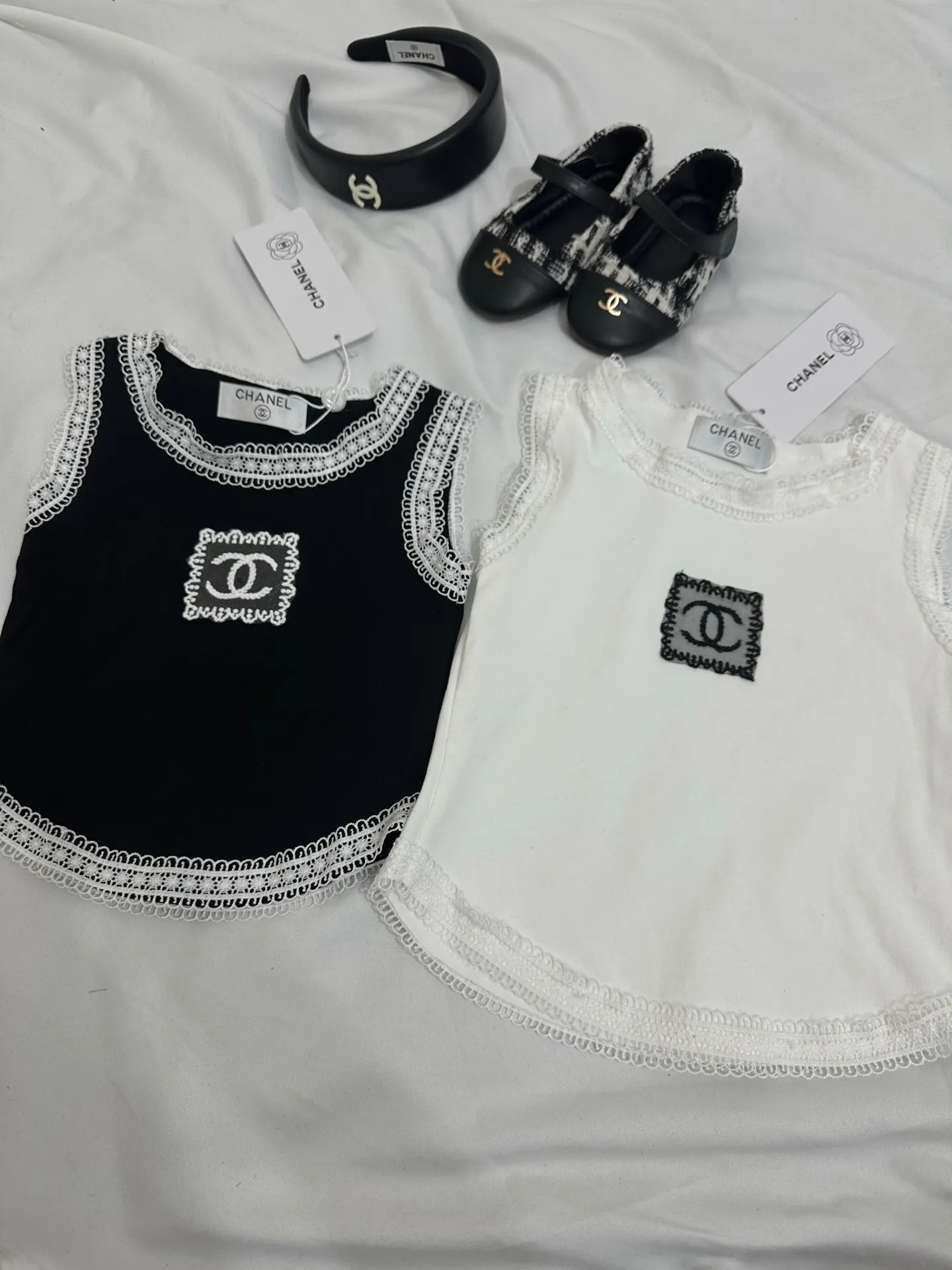 【90-140cm】二点セット 夏にぴったり 大活躍 きれいめ カジュアル 女の子 タンクトップ+デニムショートパンツ セットアップ