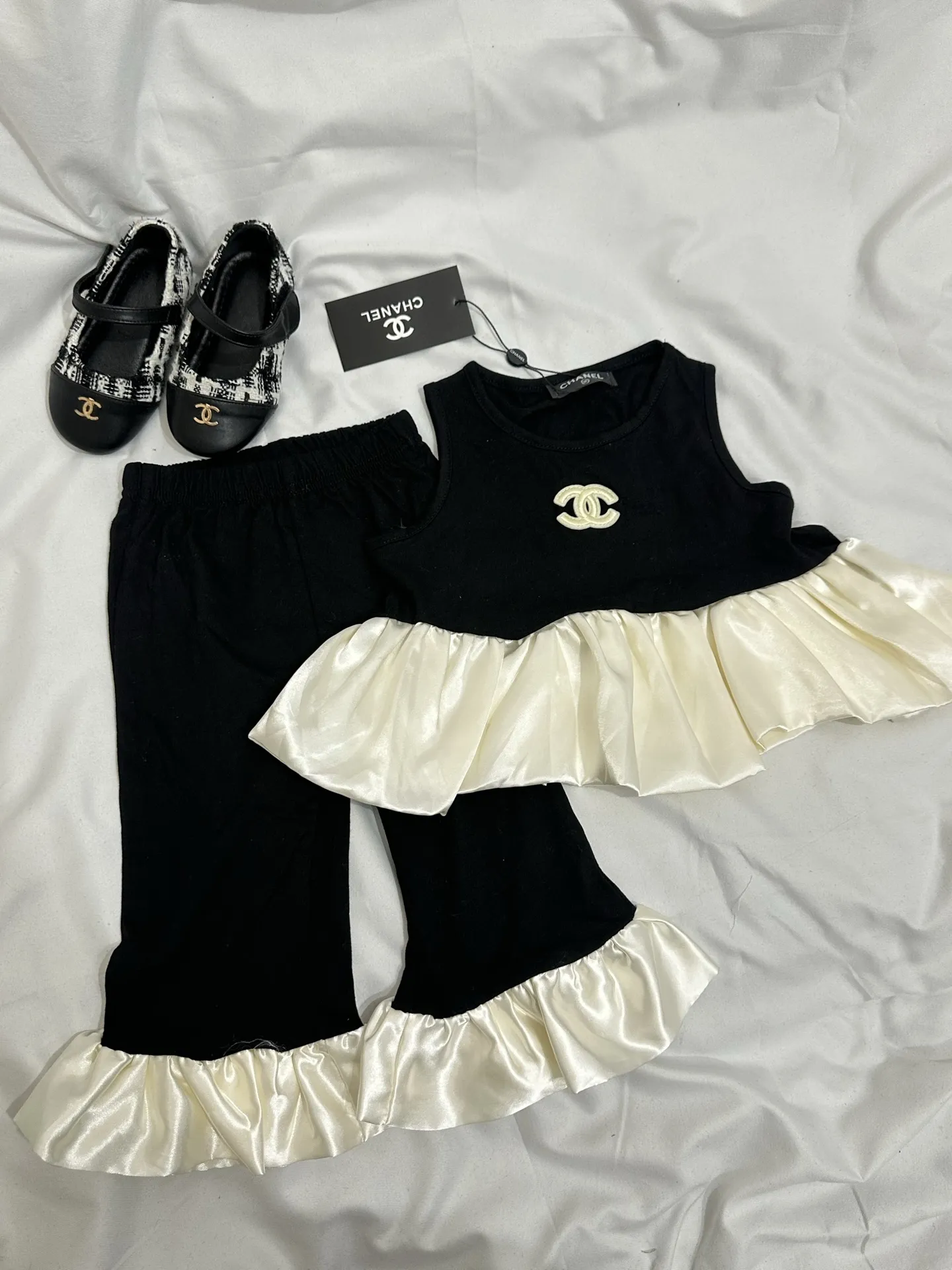 【80-130cm】二点セット おしゃれキッズ必見 おしゃれ きれいめ 切り替え 女の子 トップス+パンツ セットアップ