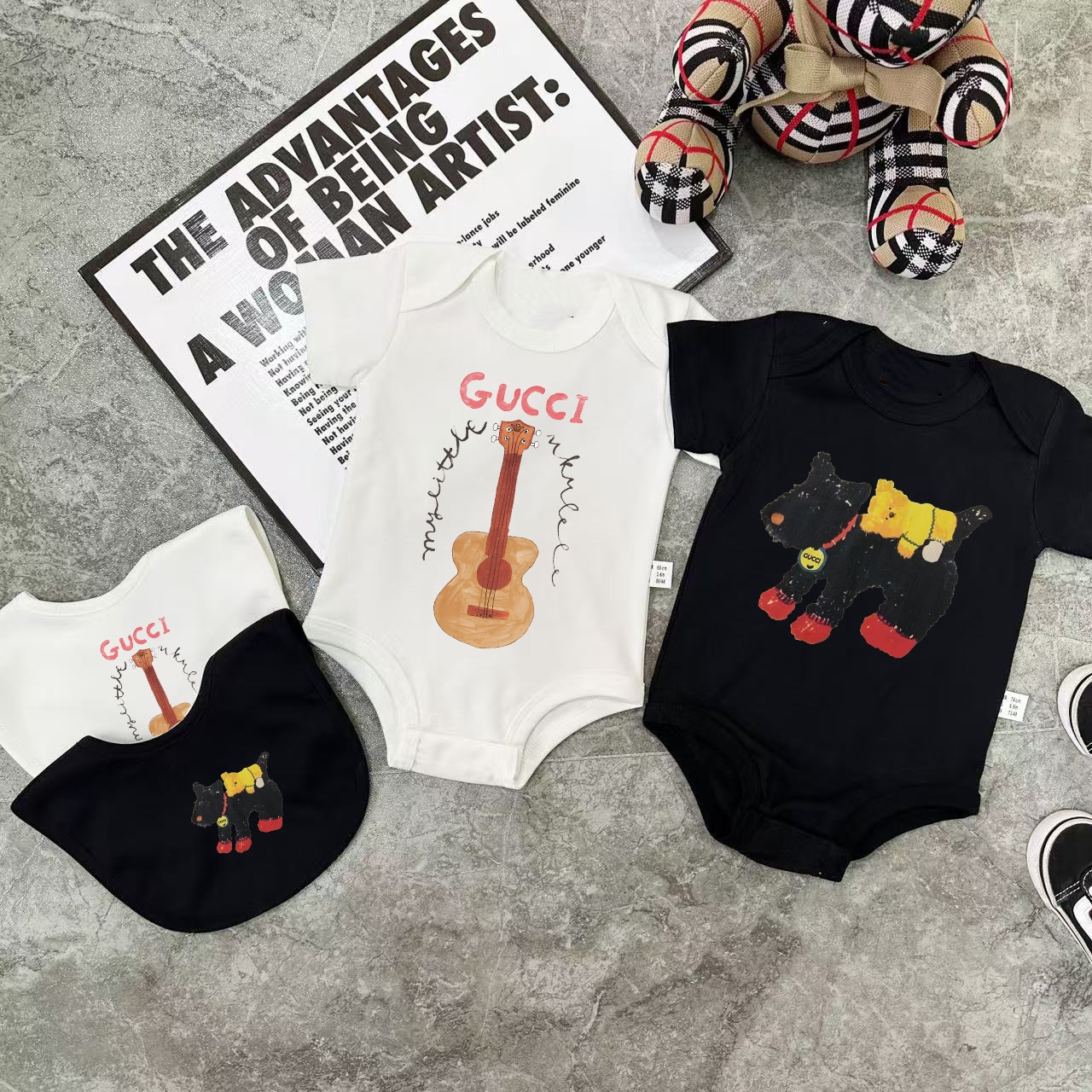 碧さんさん専用　GUCCI ロンパース70cm コスパ最強80cmブラックGucciロンパース激安通販