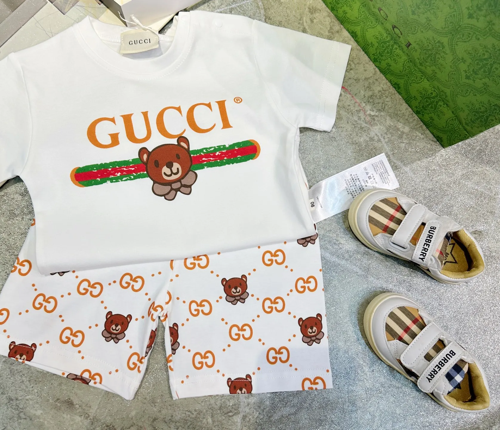 【66-110cm】二点セット 絶対欲しい 大人気 カジュアル 肌触り良い 半袖Ｔシャツ+ショートパンツ セットアップ