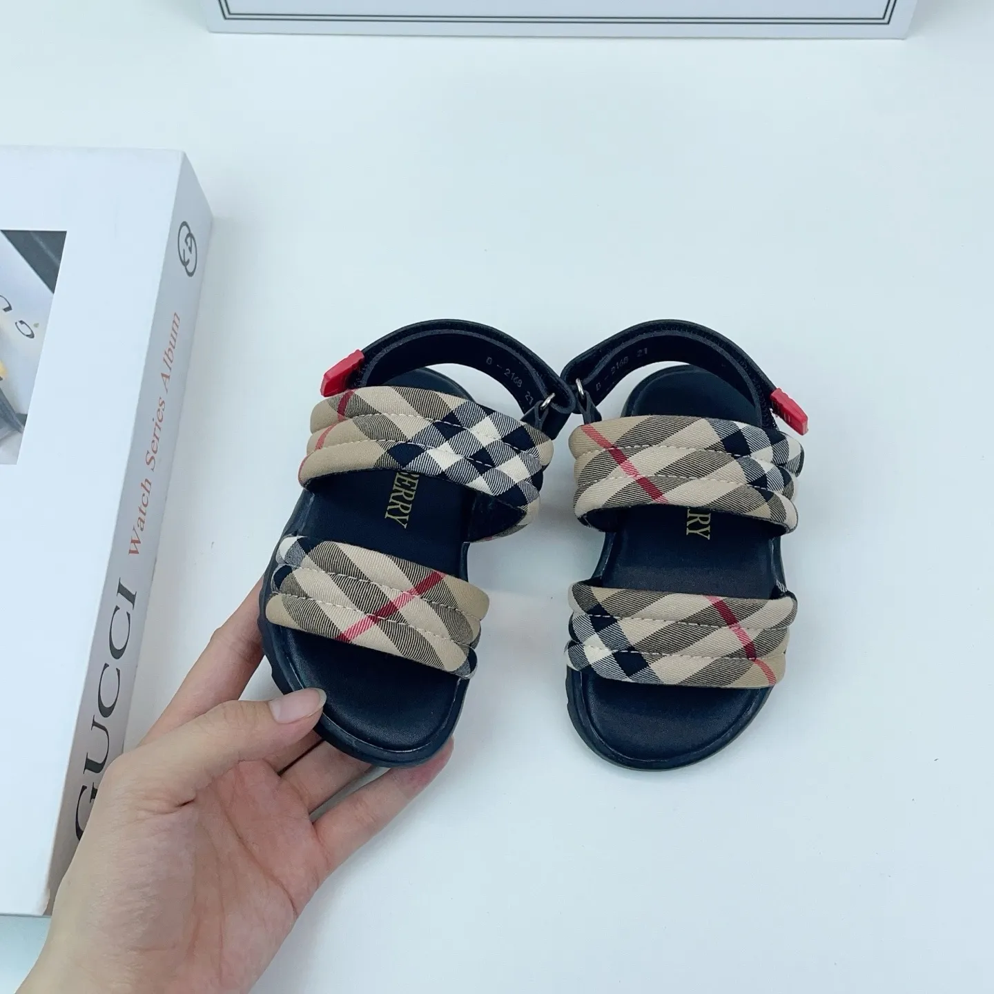 おしゃれ 履きやすい 軽量 シンプル 定番 履きやすい サンダル