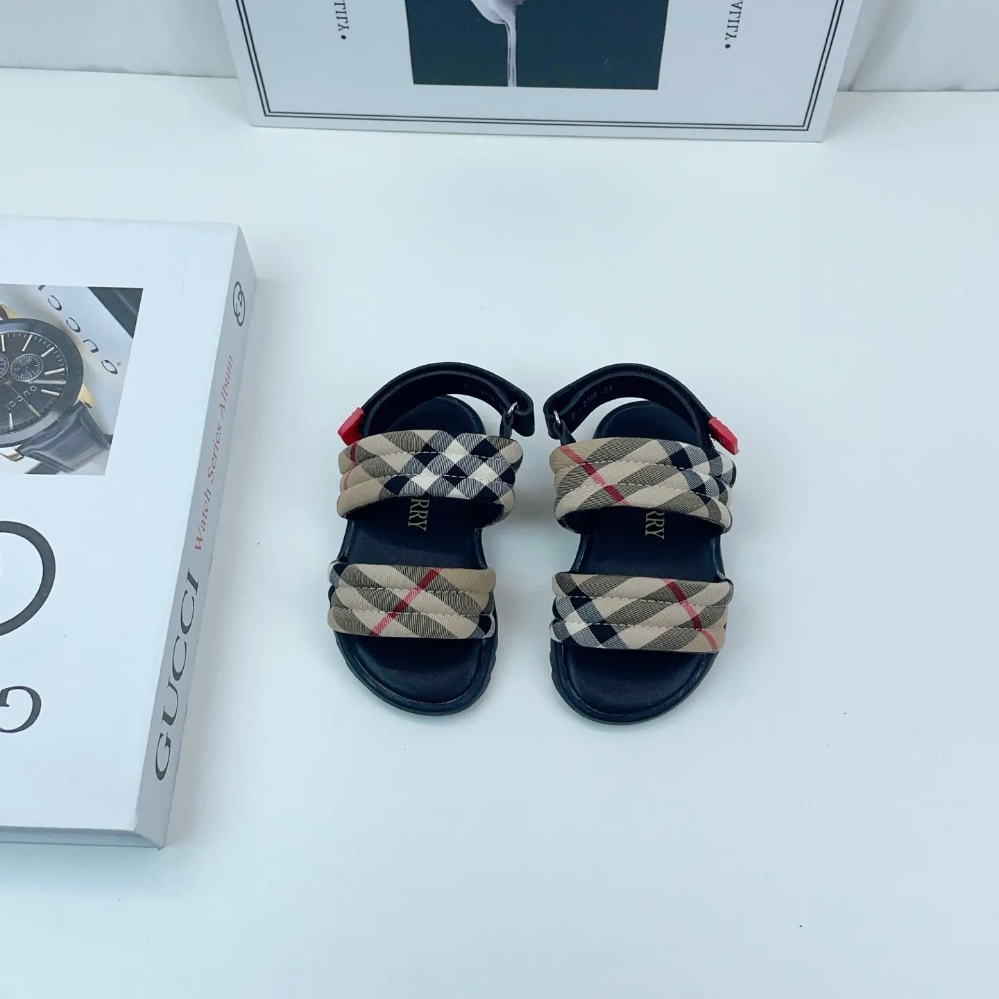 おしゃれ 履きやすい 軽量 シンプル 定番 履きやすい サンダル