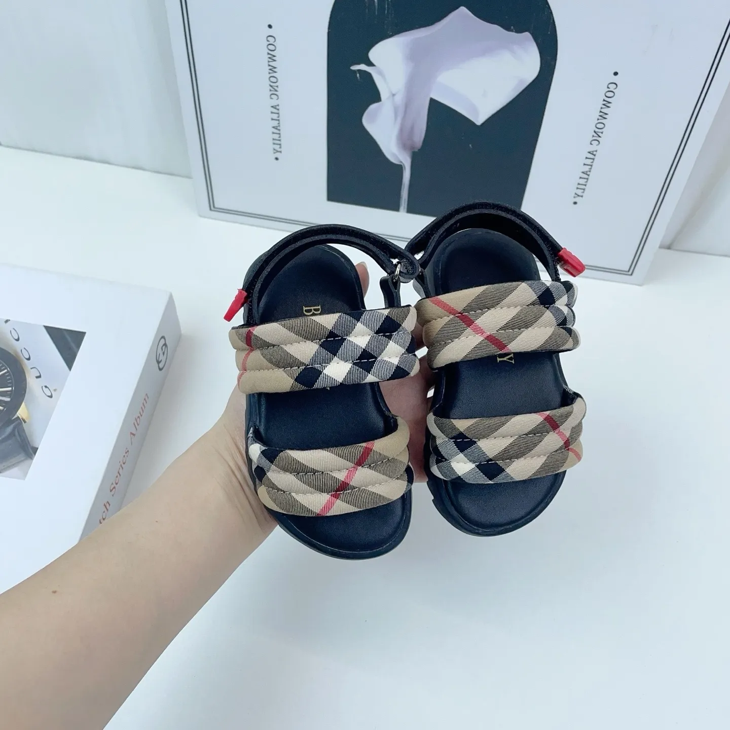 おしゃれ 履きやすい 軽量 シンプル 定番 履きやすい サンダル