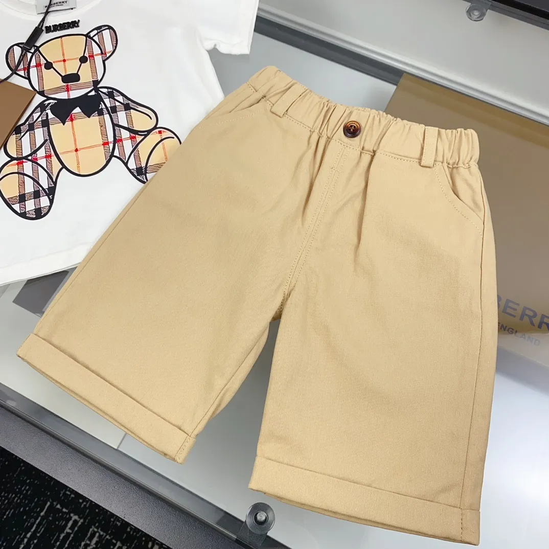 【80-140cm】二点セット 絶対見逃さないで 品質満点 カジュアル 通園・お出かけに 半袖Ｔシャツ+ショートパンツ セットアップ