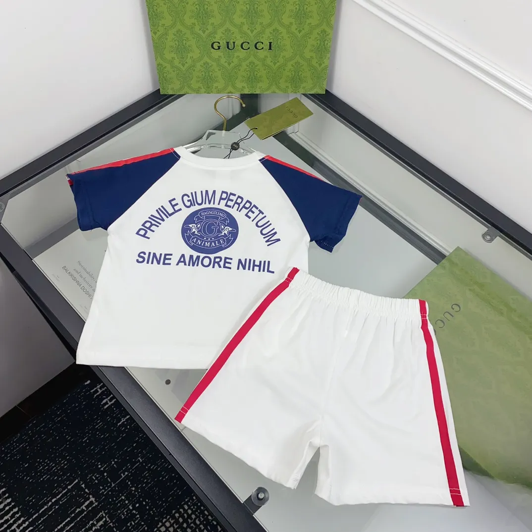 【80-110cm】二点セット 見逃し厳禁 トレンド  カジュアル 半袖Ｔシャツ+ショートパンツ セットアップ