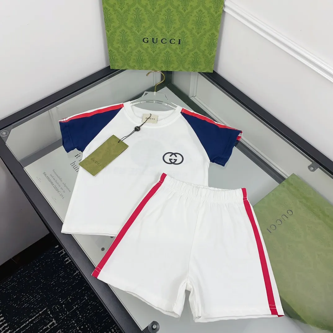 【80-110cm】二点セット 見逃し厳禁 トレンド  カジュアル 半袖Ｔシャツ+ショートパンツ セットアップ