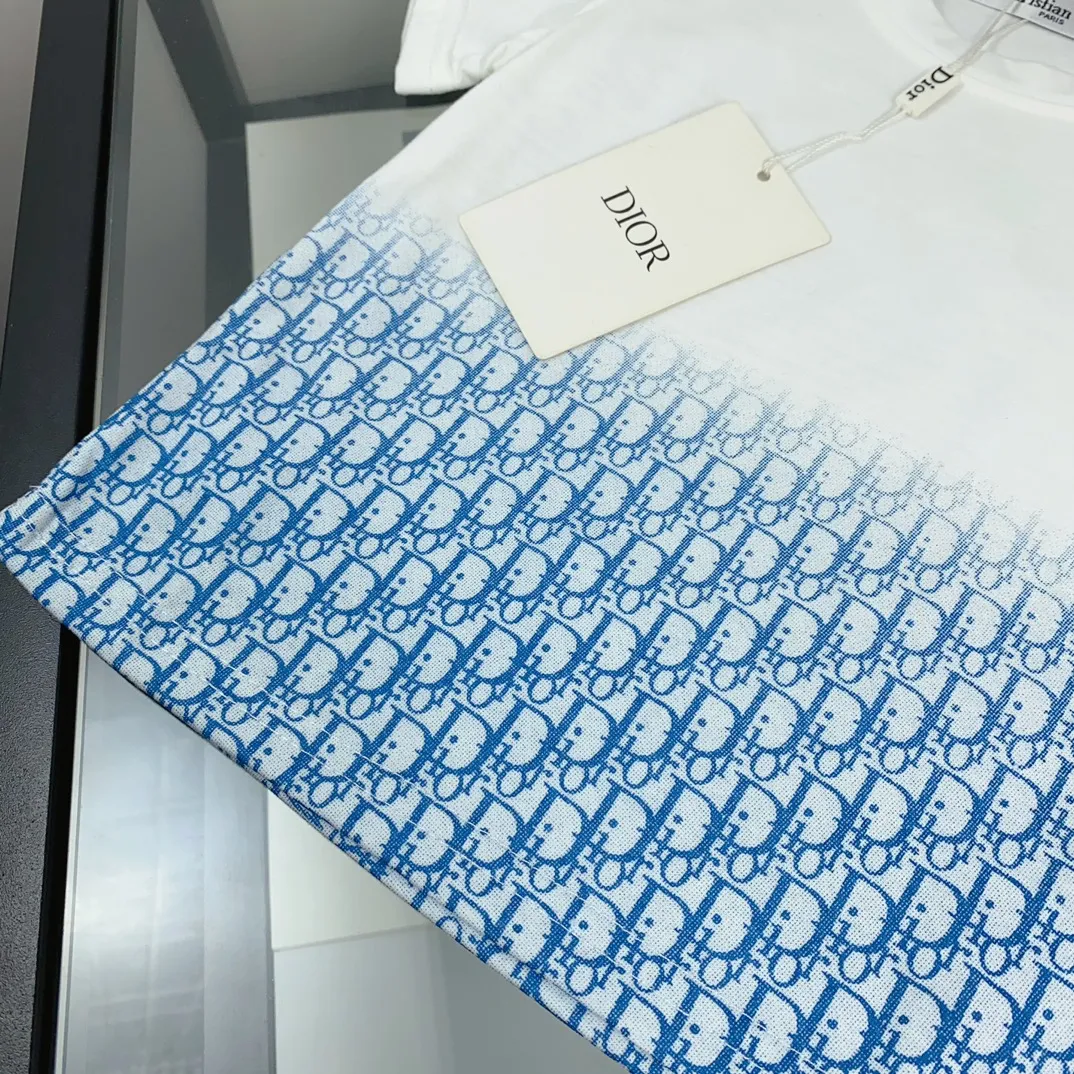 【90-140cm】二点セット トレンド感たっぷり スタイリッシュ グラデーション 半袖Ｔシャツ+ショートパンツ セットアップ