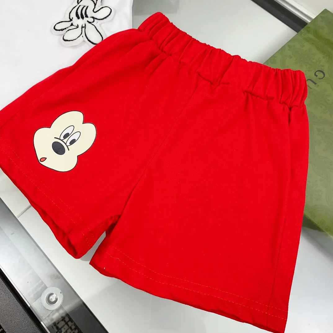 【80-130cm】二点セット 好感度UP かわいさ満点 カジュアル 半袖Ｔシャツ+ショートパンツ セットアップ