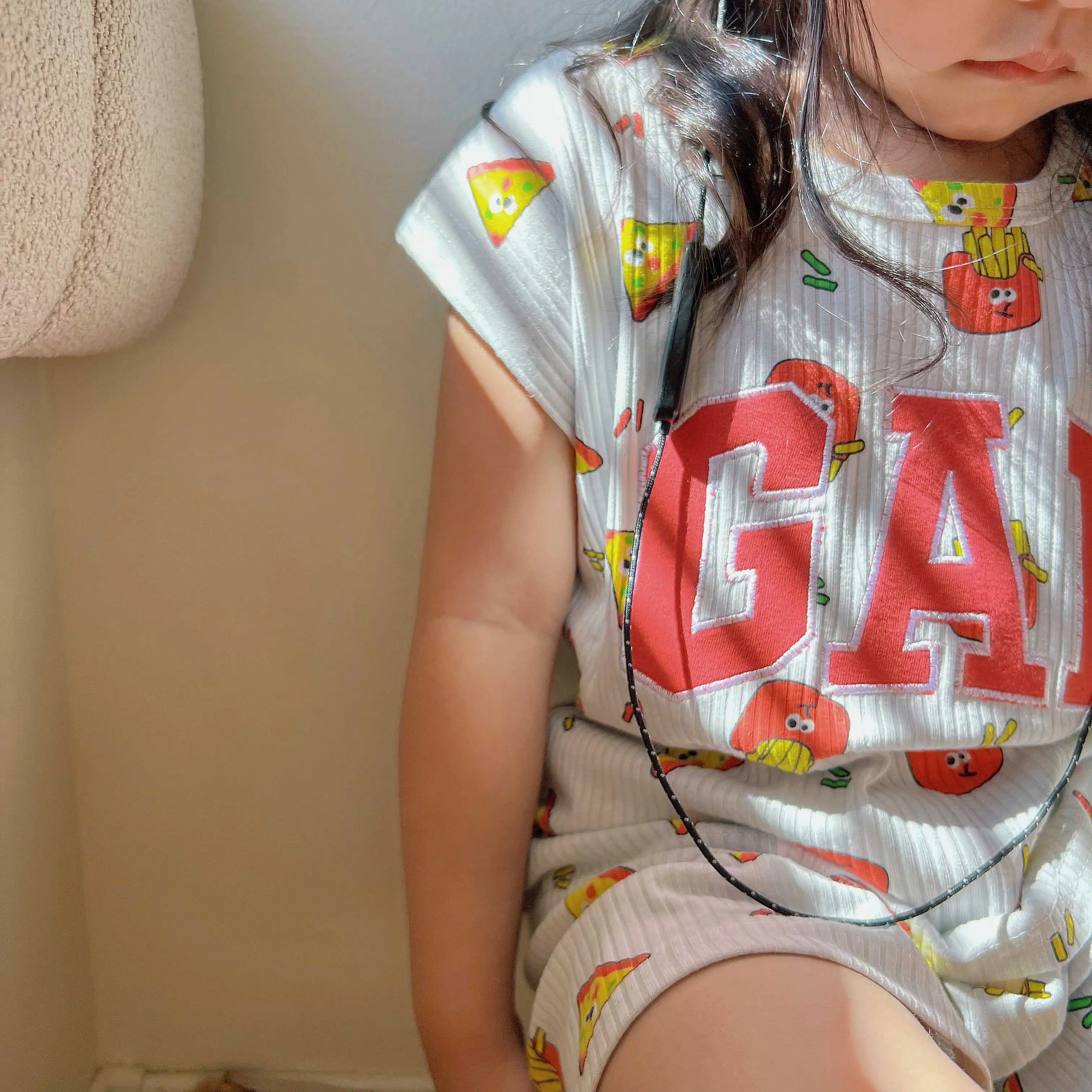 【80-120cm】二点セット 話題沸騰中 かわいさ満点 肌触り良い 女の子 半袖Ｔシャツ+ショートパンツ セットアップ