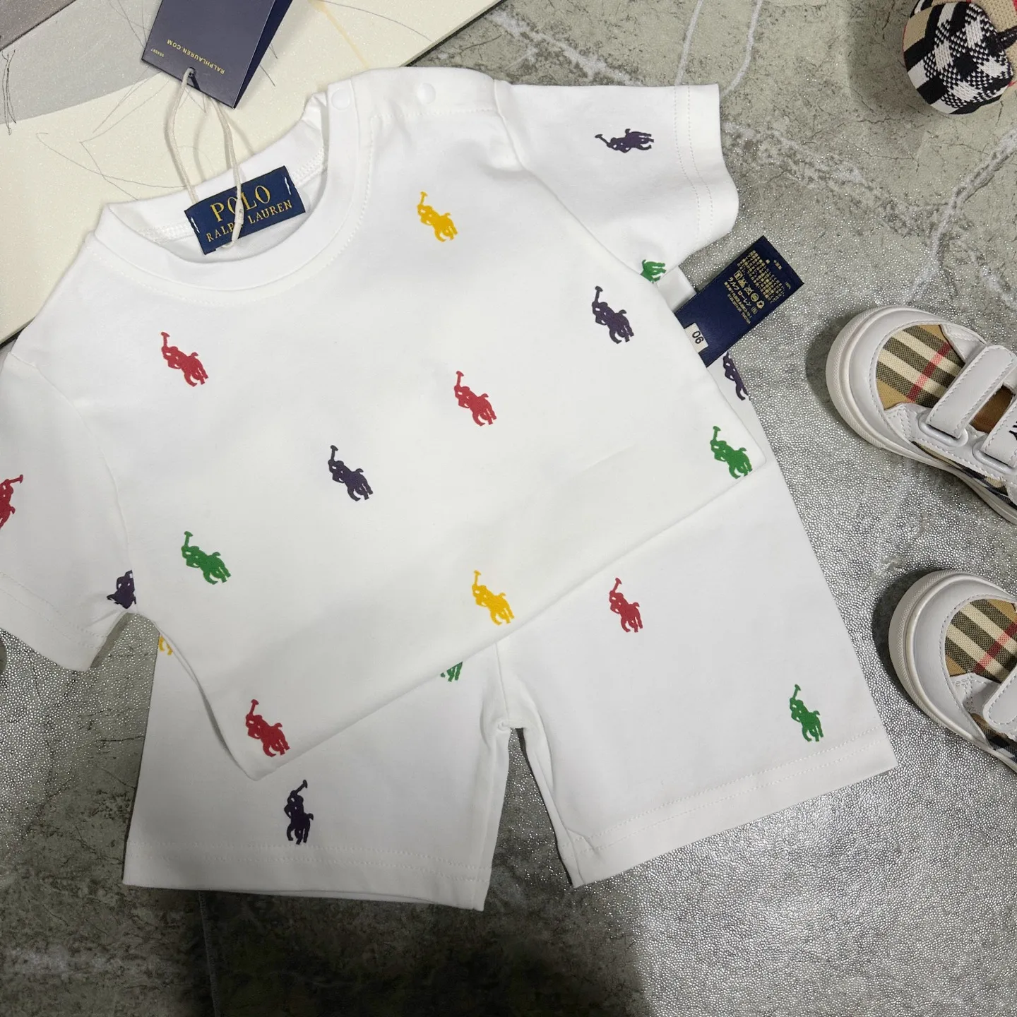 【66-110cm】二点セット 絶対欲しい 大注目 カジュアル 刺繍 トレンド  ベビー 半袖Ｔシャツ+ショートパンツ セットアップ