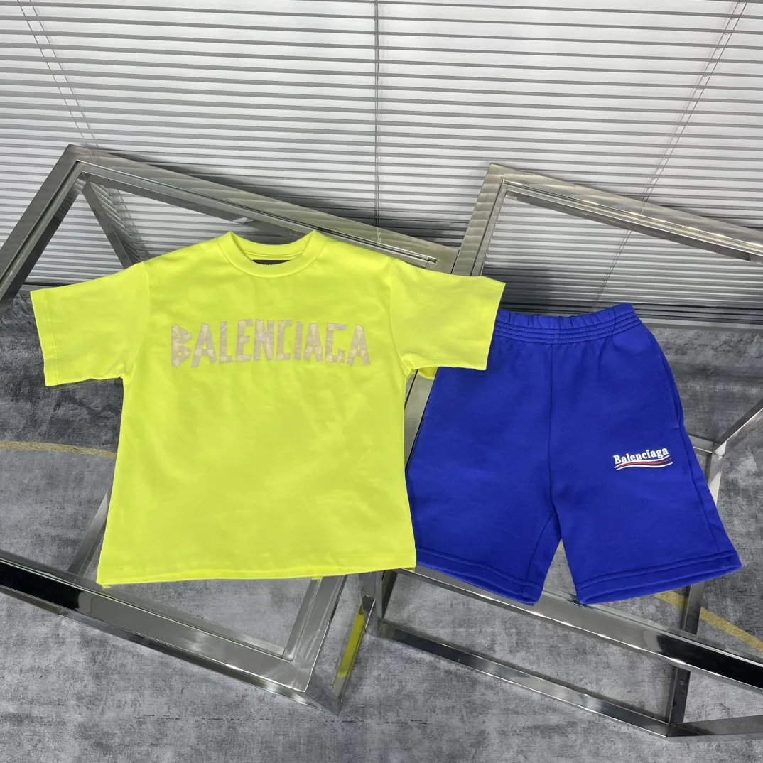 【100-150cm】目を奪われる 大人気 カジュアル トレンド スタイリッシュ 半袖 Ｔシャツ/ショートパンツ