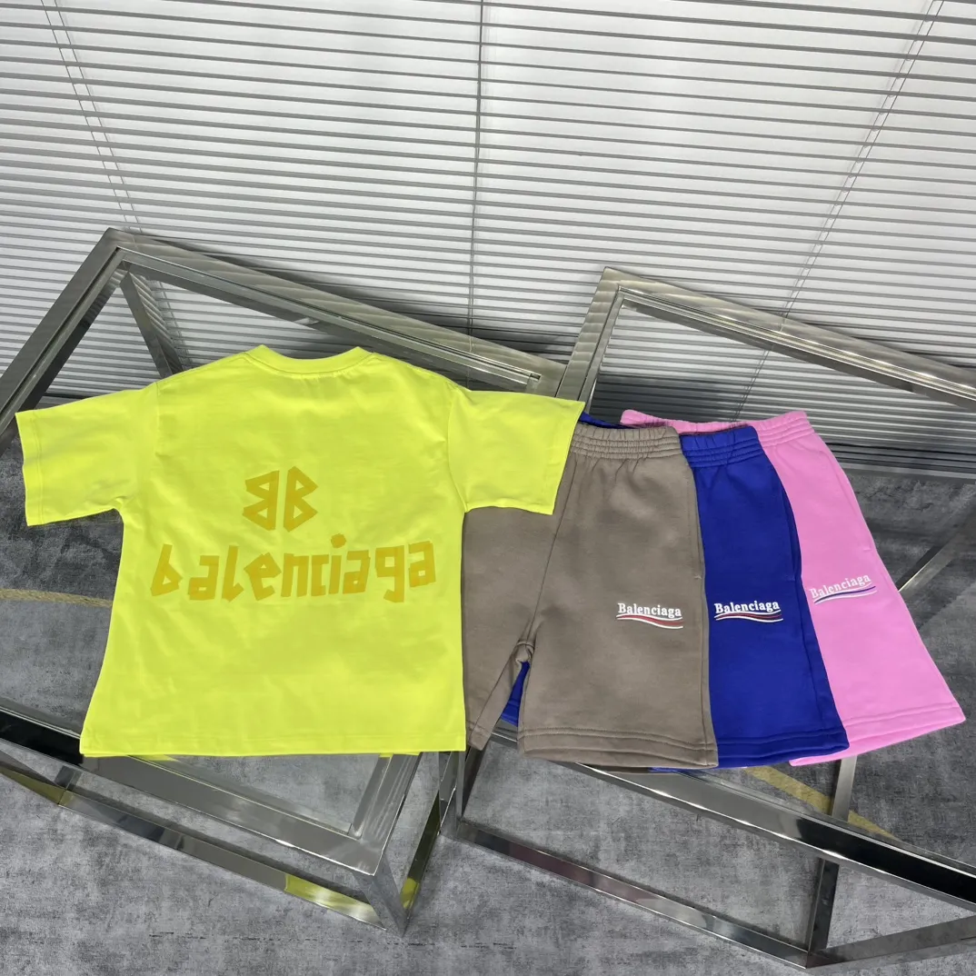 【100-150cm】目を奪われる 大人気 カジュアル トレンド スタイリッシュ 半袖 Ｔシャツ/ショートパンツ