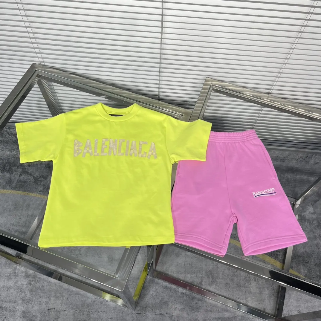 【100-150cm】目を奪われる 大人気 カジュアル トレンド スタイリッシュ 半袖 Ｔシャツ/ショートパンツ
