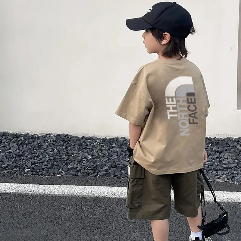 【90-160cm】着回し力抜群 爆売れ中 カジュアル 合わせやすい 男の子 半袖 Ｔシャツ