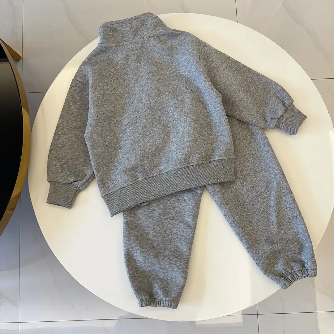 【90-150cm】二点セット 着回し最強 爆売れ中 カジュアル 動きやすさ抜群 トップス+パンツ セットアップ