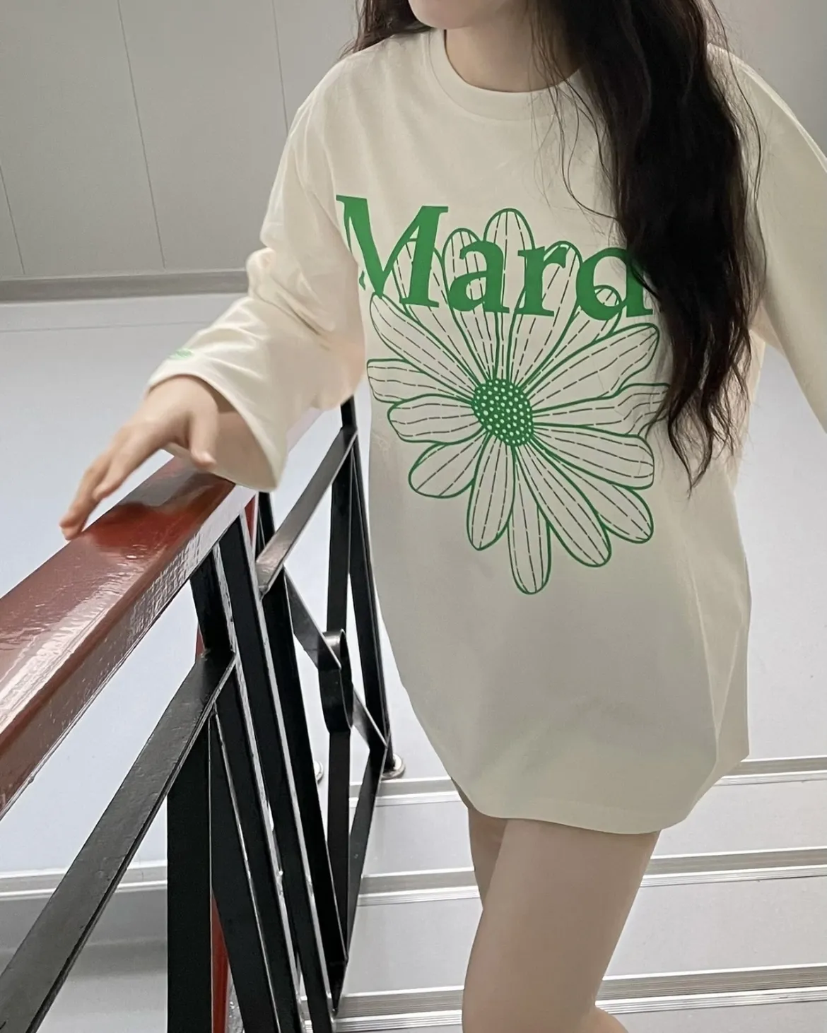 【90-150cm+親サイズ】ママたちに大好評 好感度UP おしゃれ カジュアル 長袖 Ｔシャツ