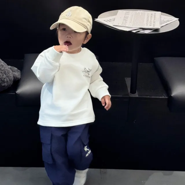 【90-150cm】トレンド感たっぷり 大活躍 カジュアル 着心地良い 長袖 Ｔシャツ