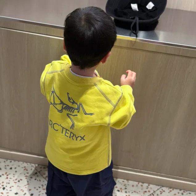 【90-150cm】トレンド感たっぷり 大活躍 カジュアル 着心地良い 長袖 Ｔシャツ