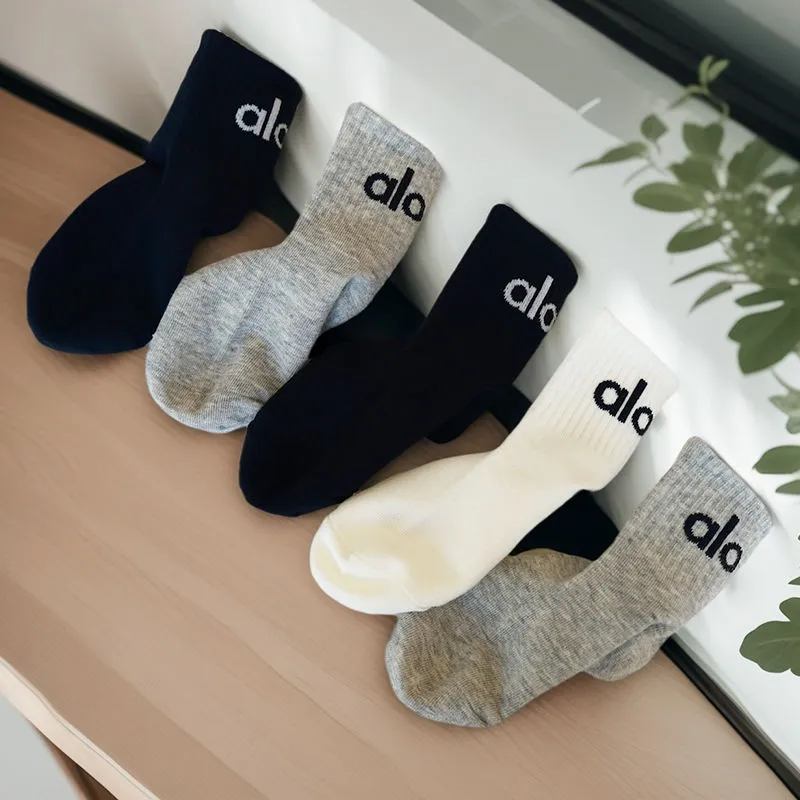 【激安1円！！】５足セット よく売れる 外遊び・スポーツにも最適 通気性抜群 キッズ ソックス