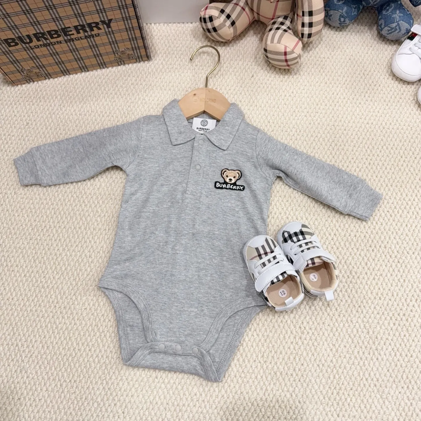【59-90cm】絶対見逃さないで 大人気 シンプル POLOネック ベビー 長袖 ロンパース