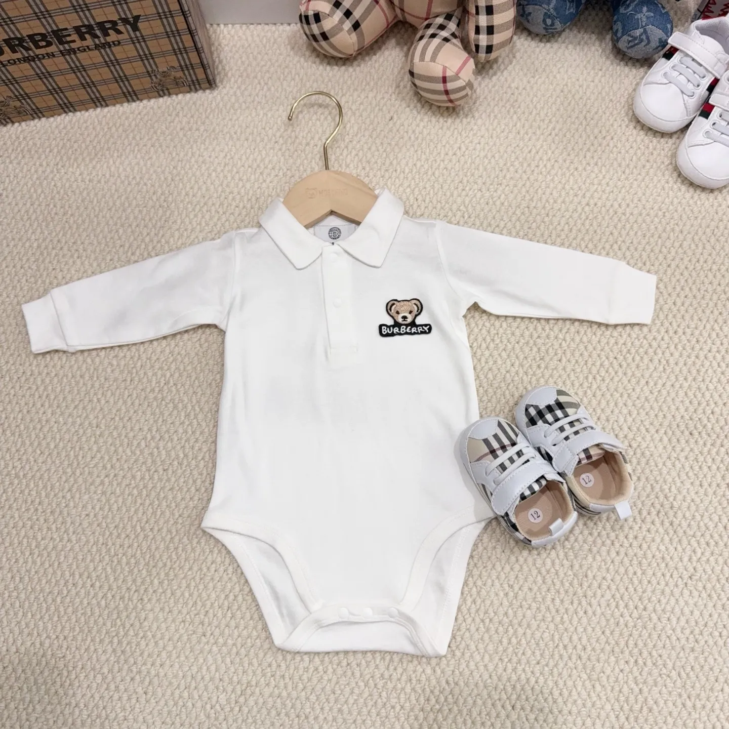 【59-90cm】絶対見逃さないで 大人気 シンプル POLOネック ベビー 長袖 ロンパース