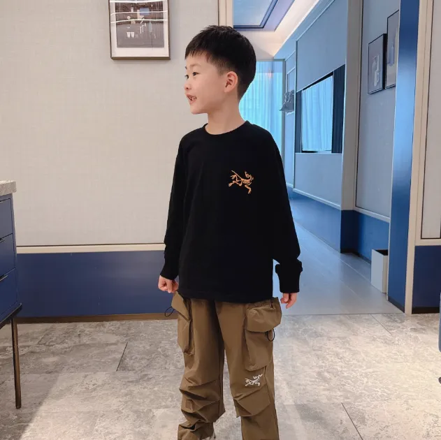 【100-160cm】目を奪われる お気に入り カジュアル トレンド  男の子 長袖 Ｔシャツ