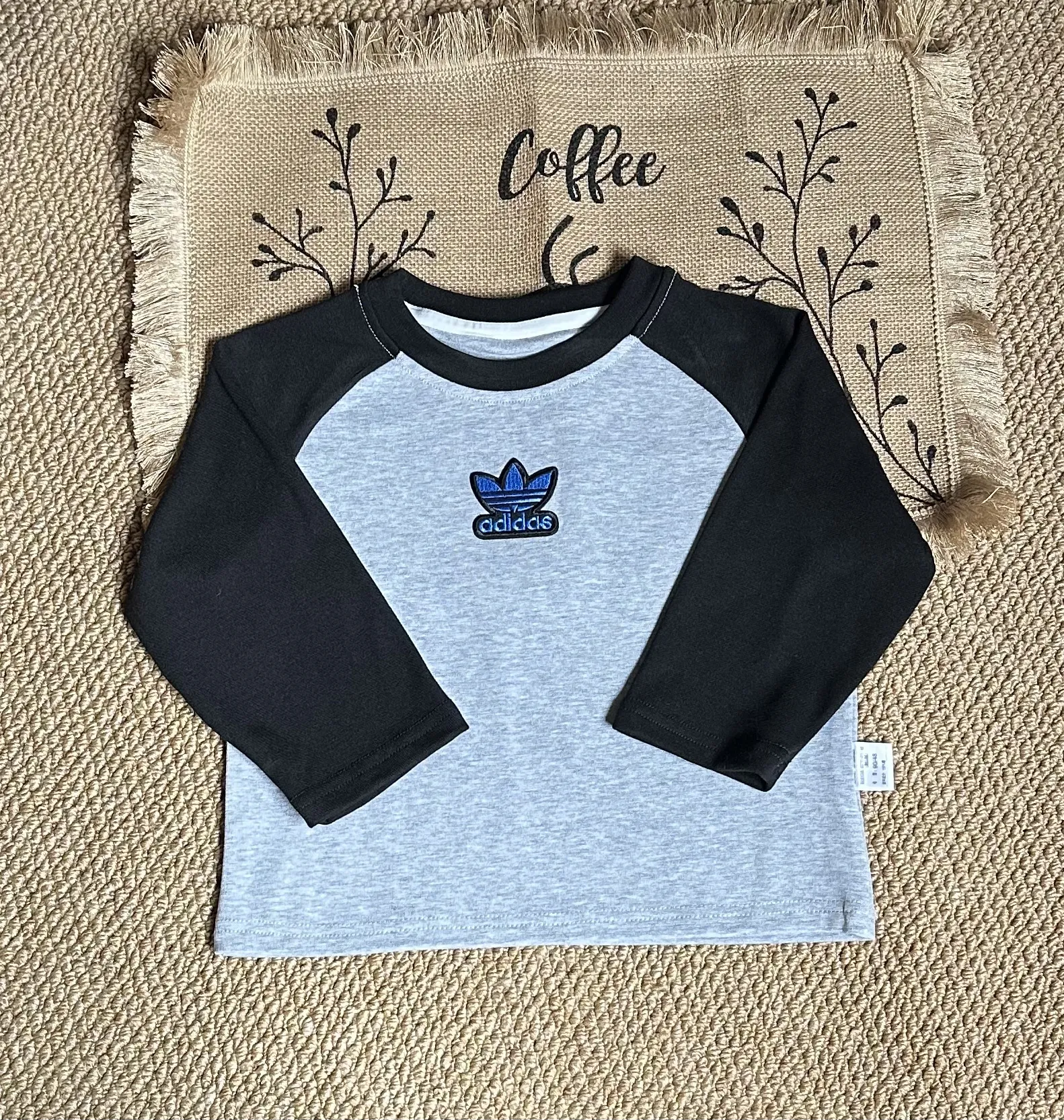 【80-130cm】デイリーに大活躍 売れ筋 カジュアル 肌触り良い カラバリ豊富 長袖 Ｔシャツ